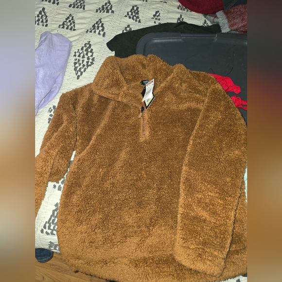 Nwt Jones medium brown fluffy sweater - Picture 2 of 5
